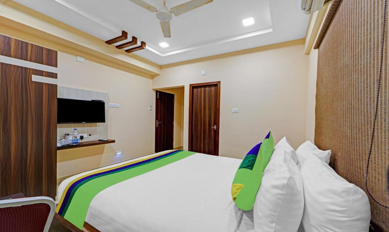 Treebo Trend Aadvik Sai Residency Hotel Chennai Exterior photo